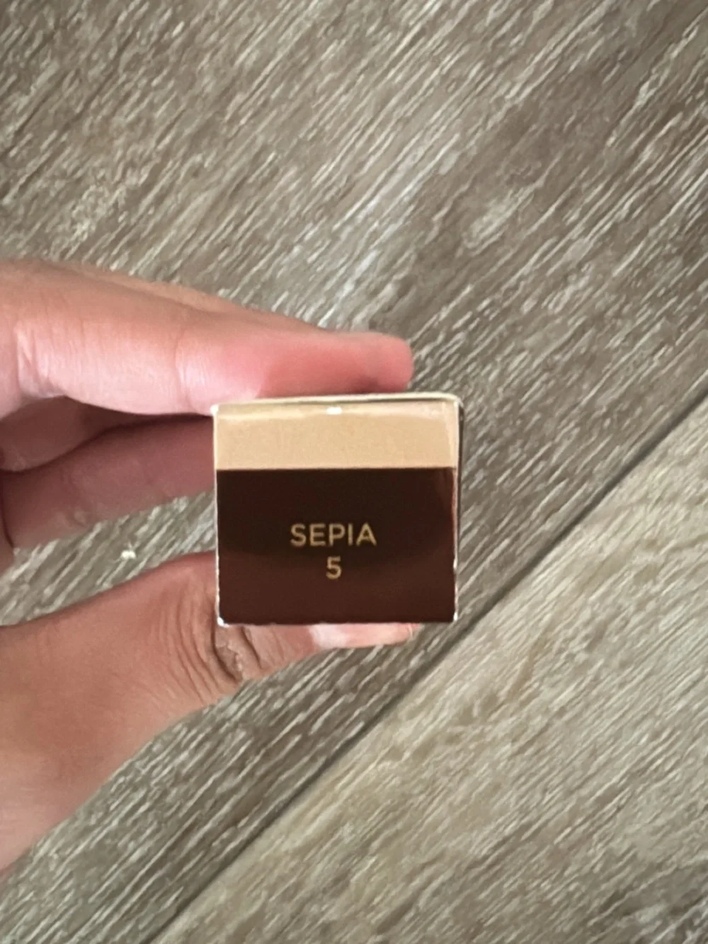 Hourglass Vanish Concealer (Sepia)
